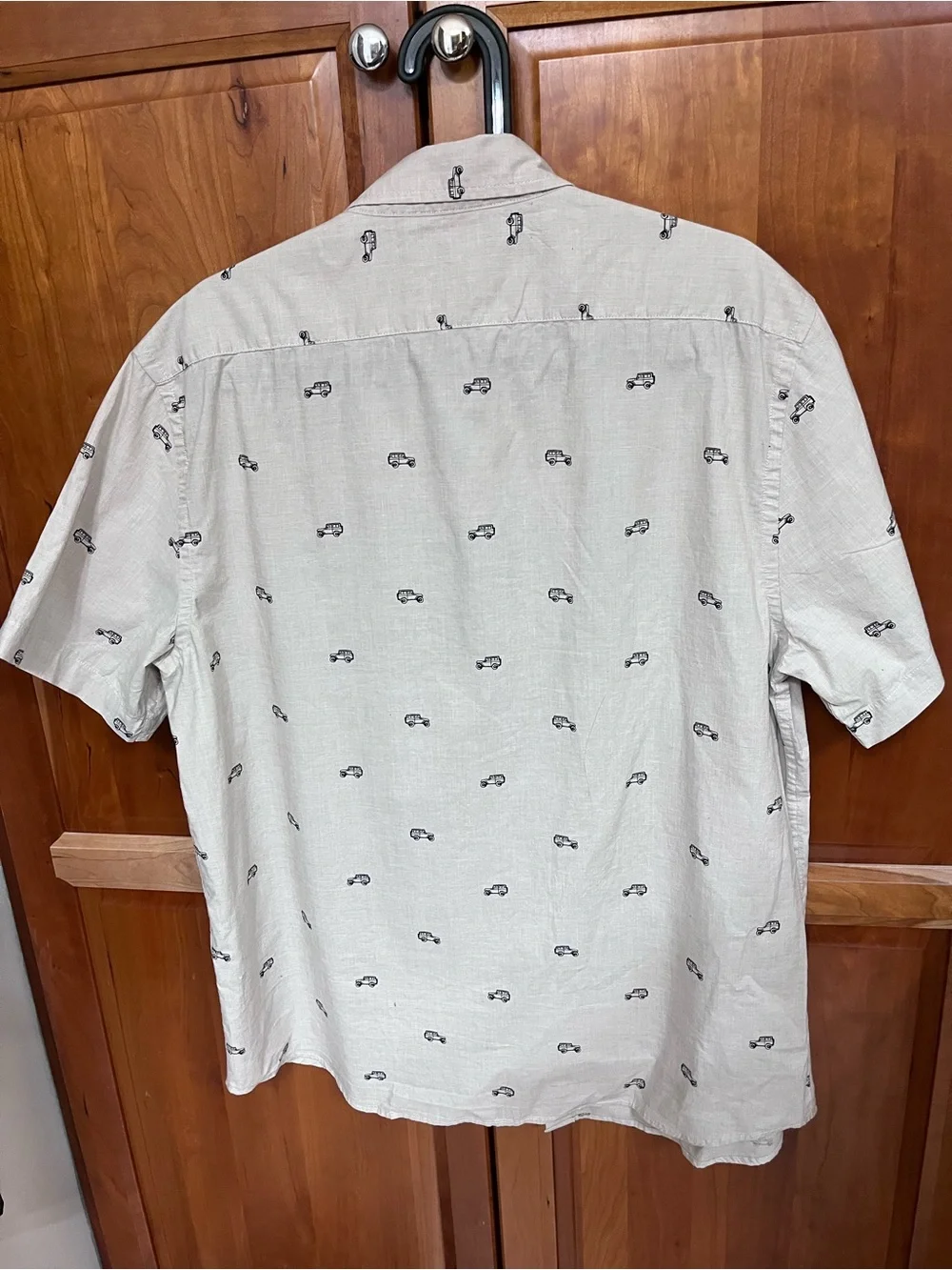 Banana Republic Men’s Short-Sleeve Printed Button-Up Shirt - Cream with cars